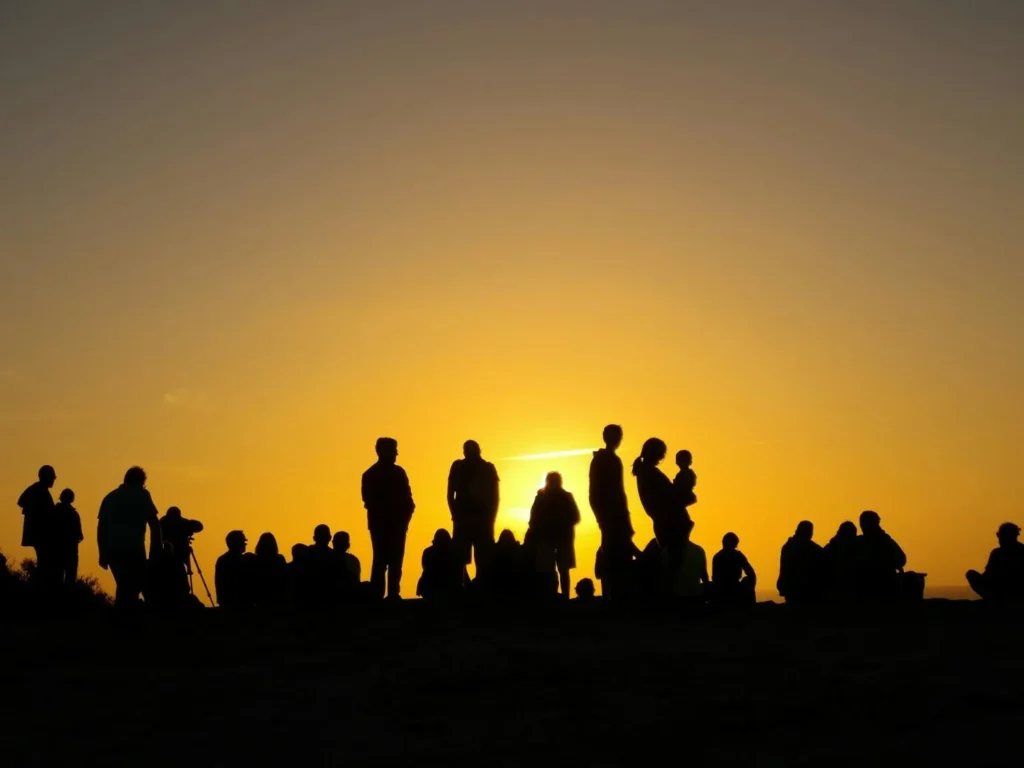 The Dry Season (Late November - April) Sunshine and Crowds