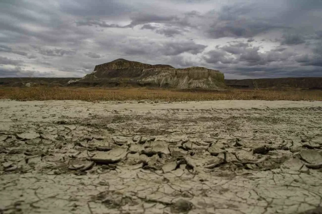 Understanding the Climate A Tale of Two Lands