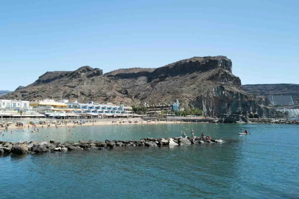 Why Oman's Seasons Feel Like Different Countries